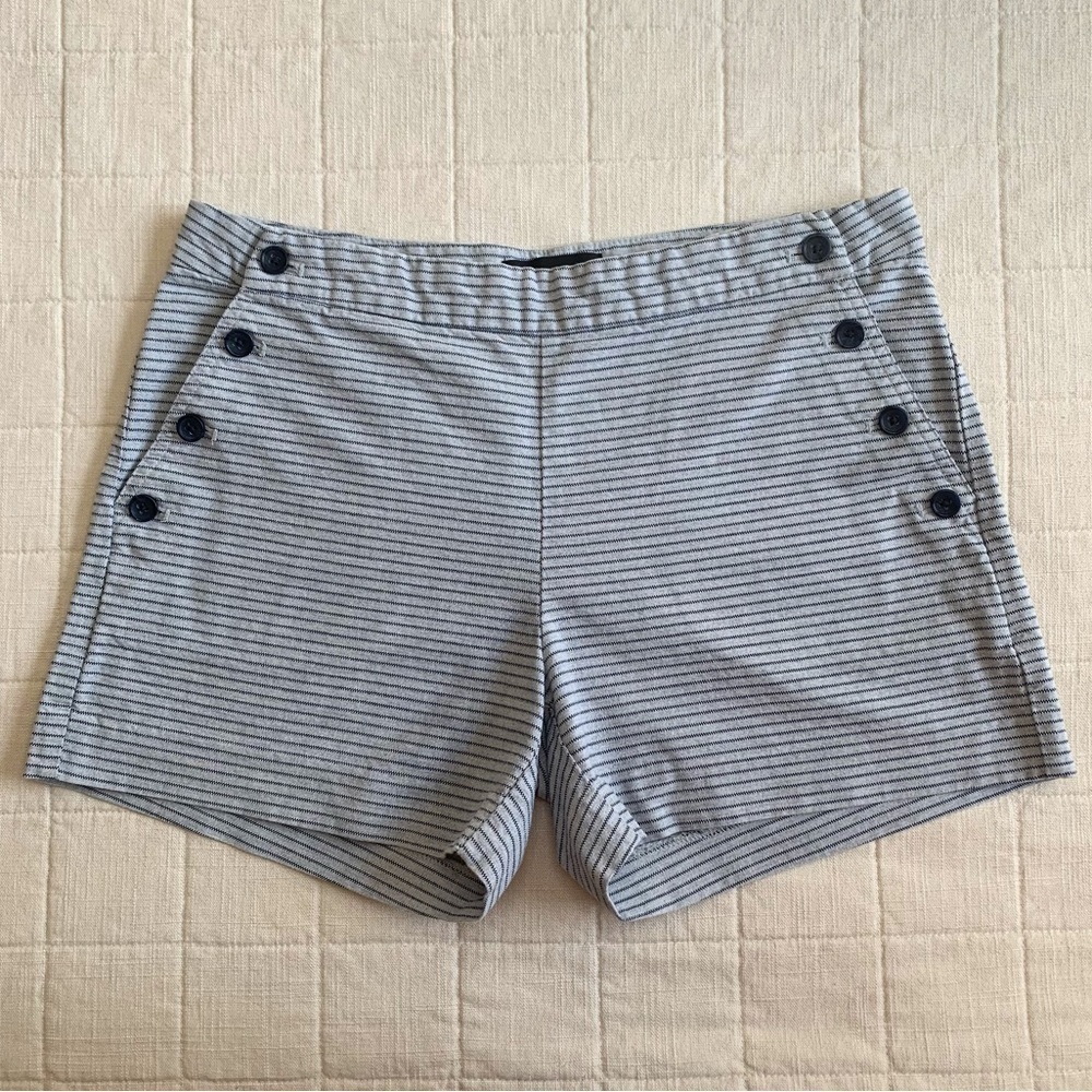 BANANA REPUBLIC GREY NAVY SAILOR MID-RISE CHINO SHORTS SIZE 4